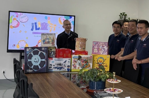 宝贝，希望你永远童心童趣童梦，儿童节快乐！